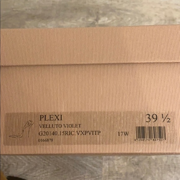 Gianvito Rossi size 39 1/2 plexi heels - Picture 6 of 6